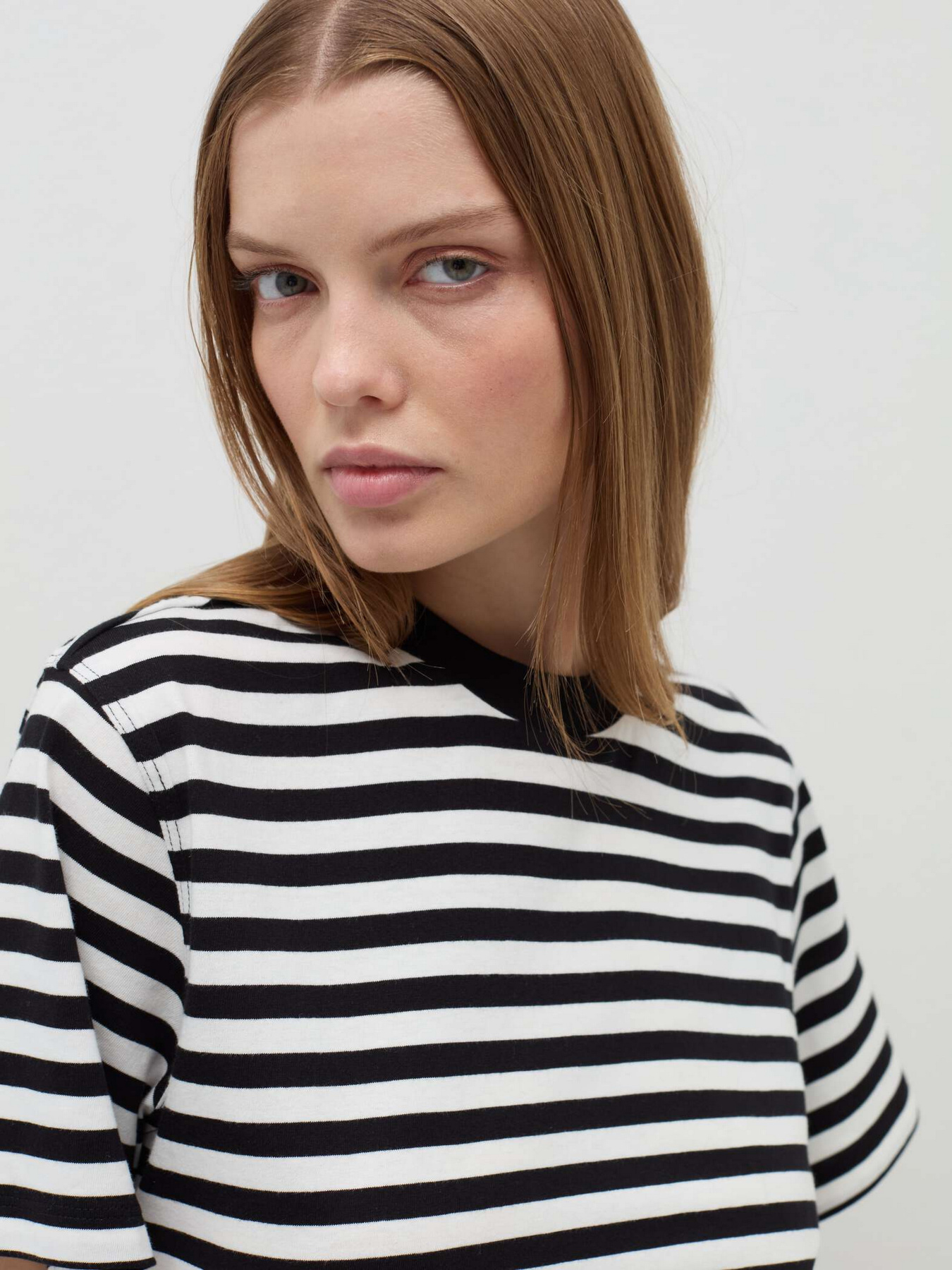 Футболка OVS модель 2072869 Фото