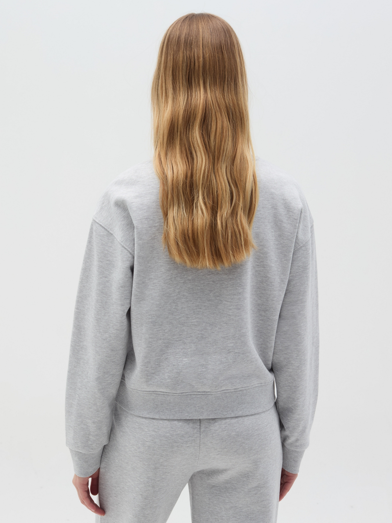 Свитшот OVS модель 2256528 Фото