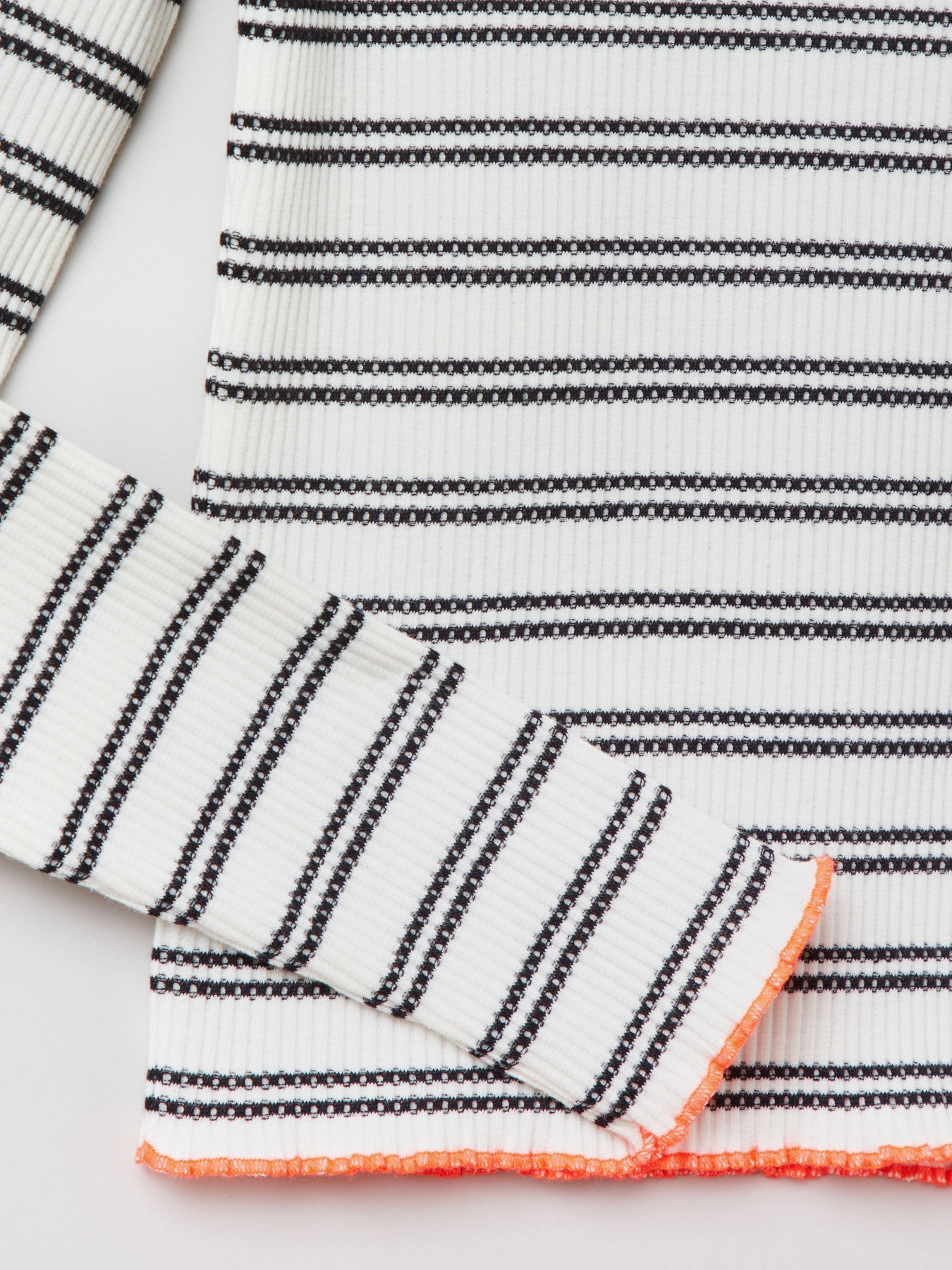 Лонгслив OVS модель 1718642 Фото