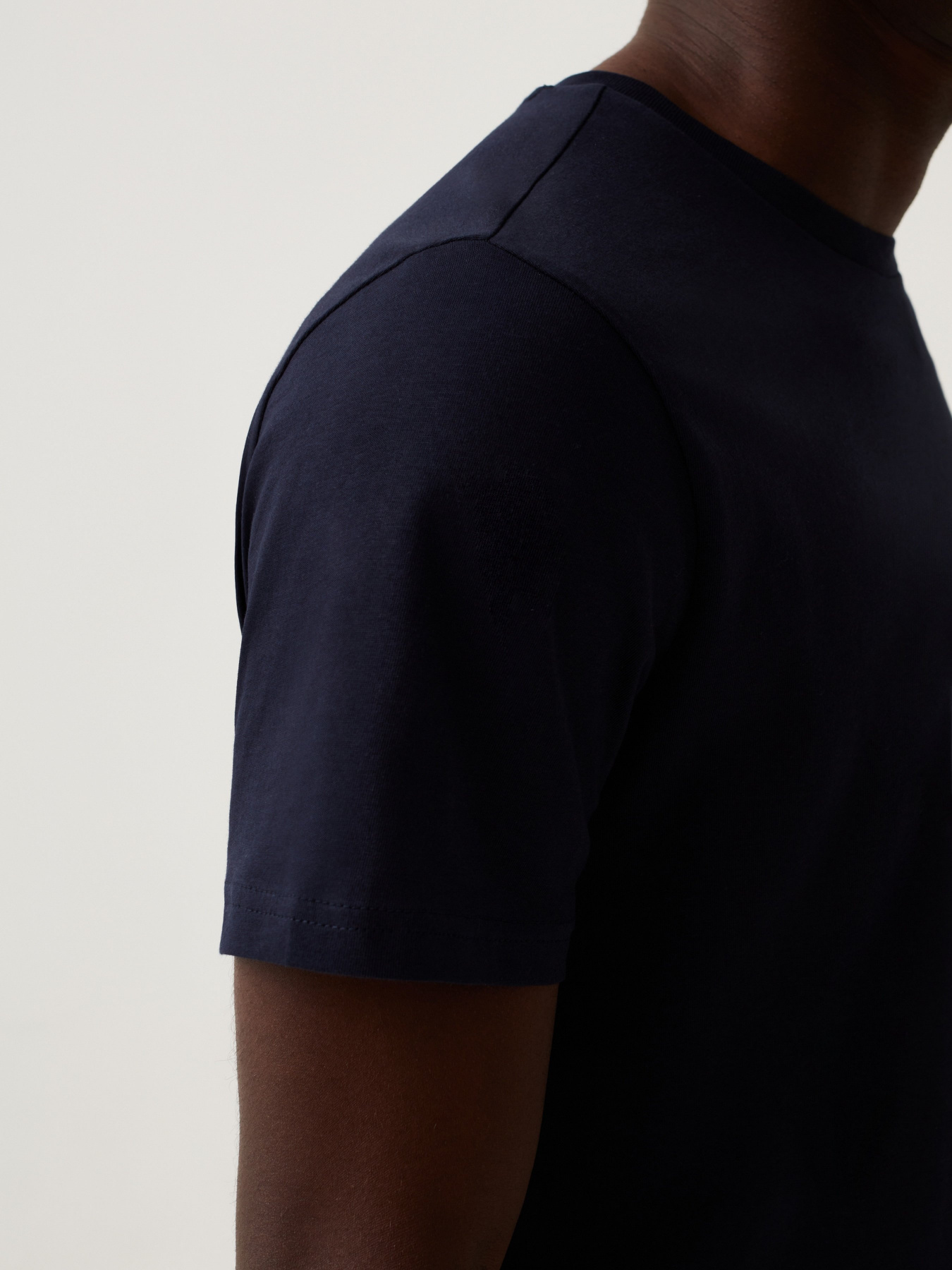 Футболка OVS модель 1688657 Фото