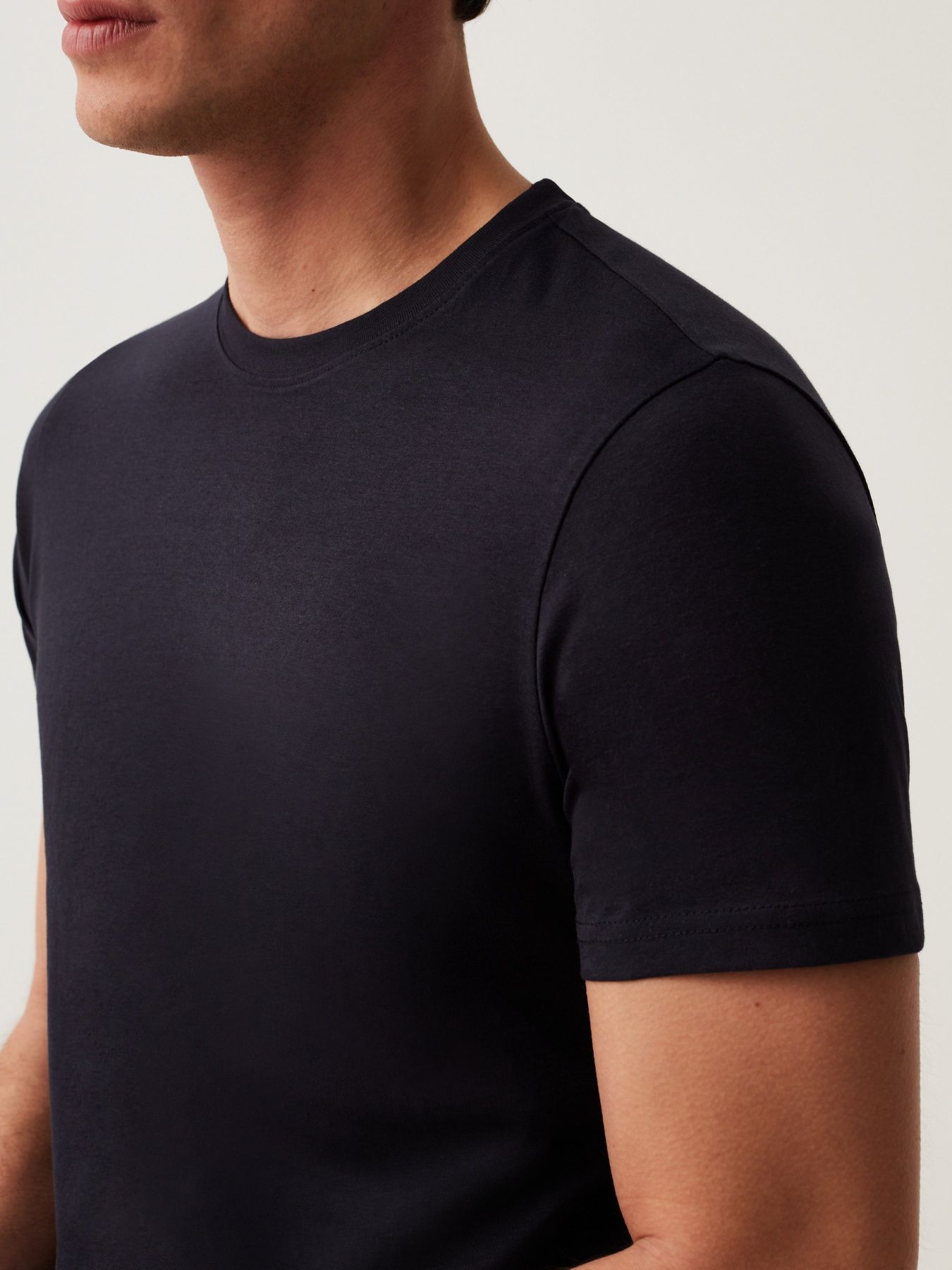 Футболка OVS модель 1681167 Фото