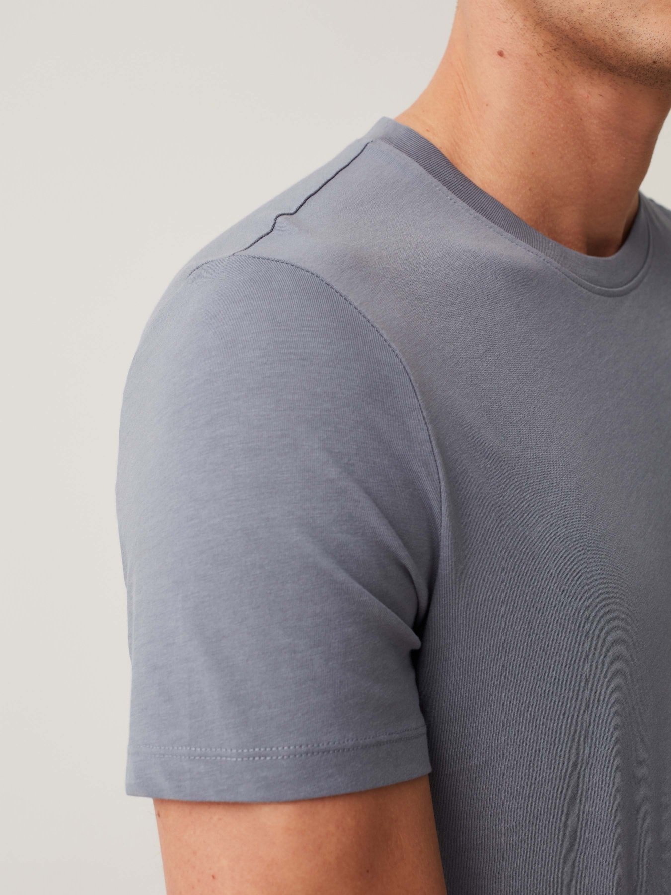 Футболка OVS Модель 1768323 Фото