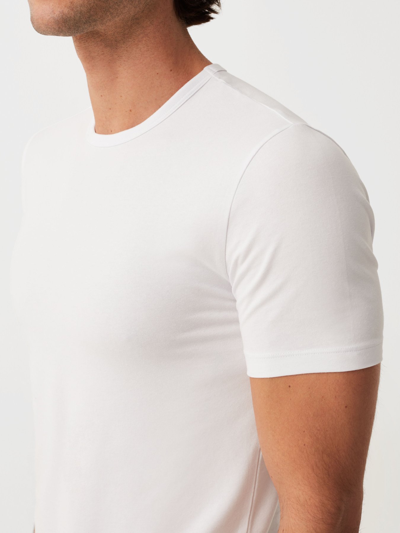 Футболка OVS модель 1699375 Фото