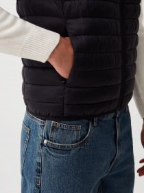 Утеплений жилет OVS модель 1819038 Фото