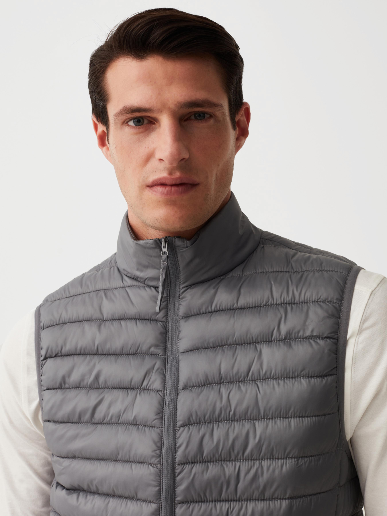 Утепленный жилет OVS модель 1819043 Фото