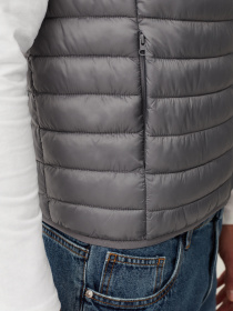 Утепленный жилет OVS модель 1819043 Фото