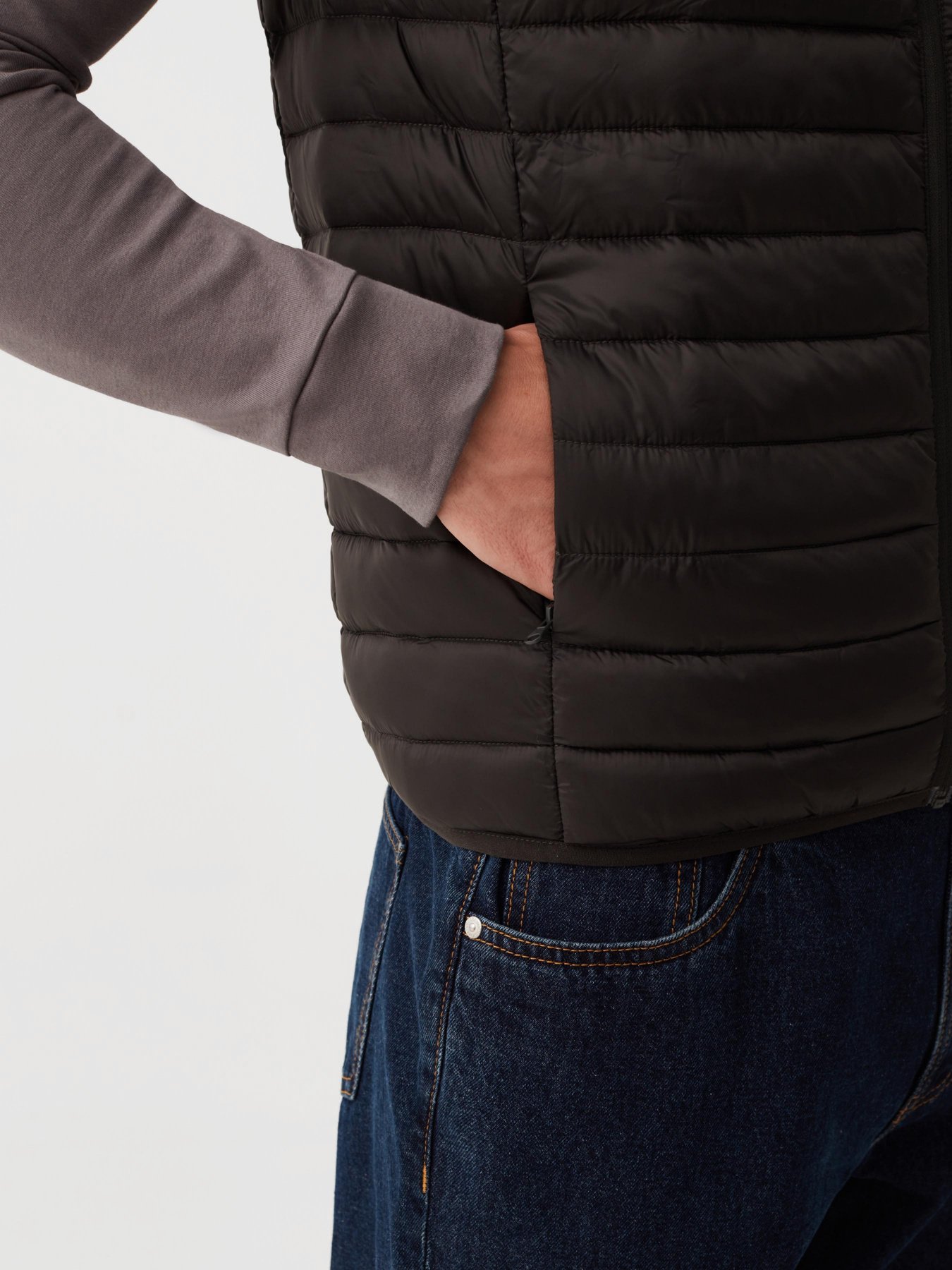 Жилет с утеплителем OVS модель 1819048 Фото