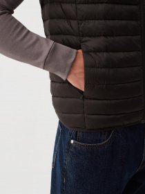 Жилет с утеплителем OVS модель 1819048 Фото