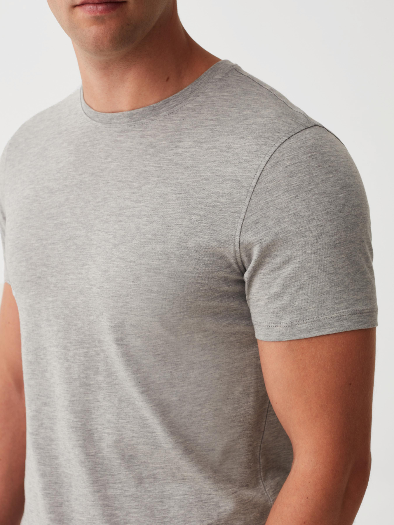 Футболка OVS модель 1842687 Фото