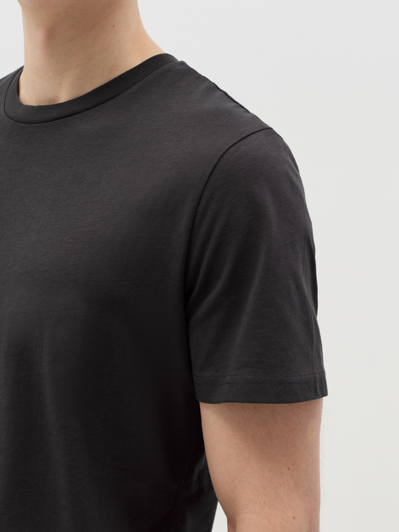 Футболка OVS модель 2259691 Фото