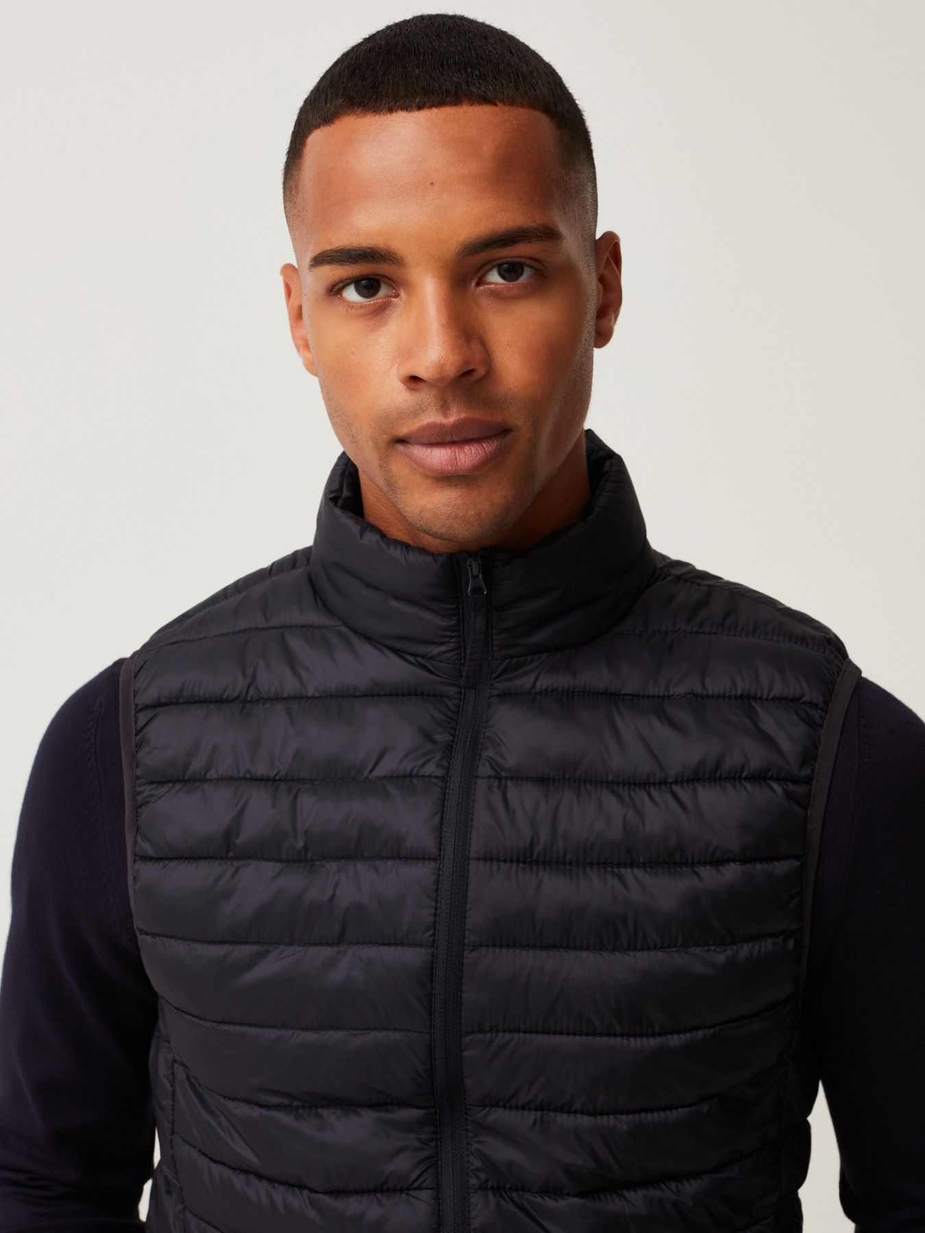 Жилет с утеплителем OVS модель 1580513 Фото