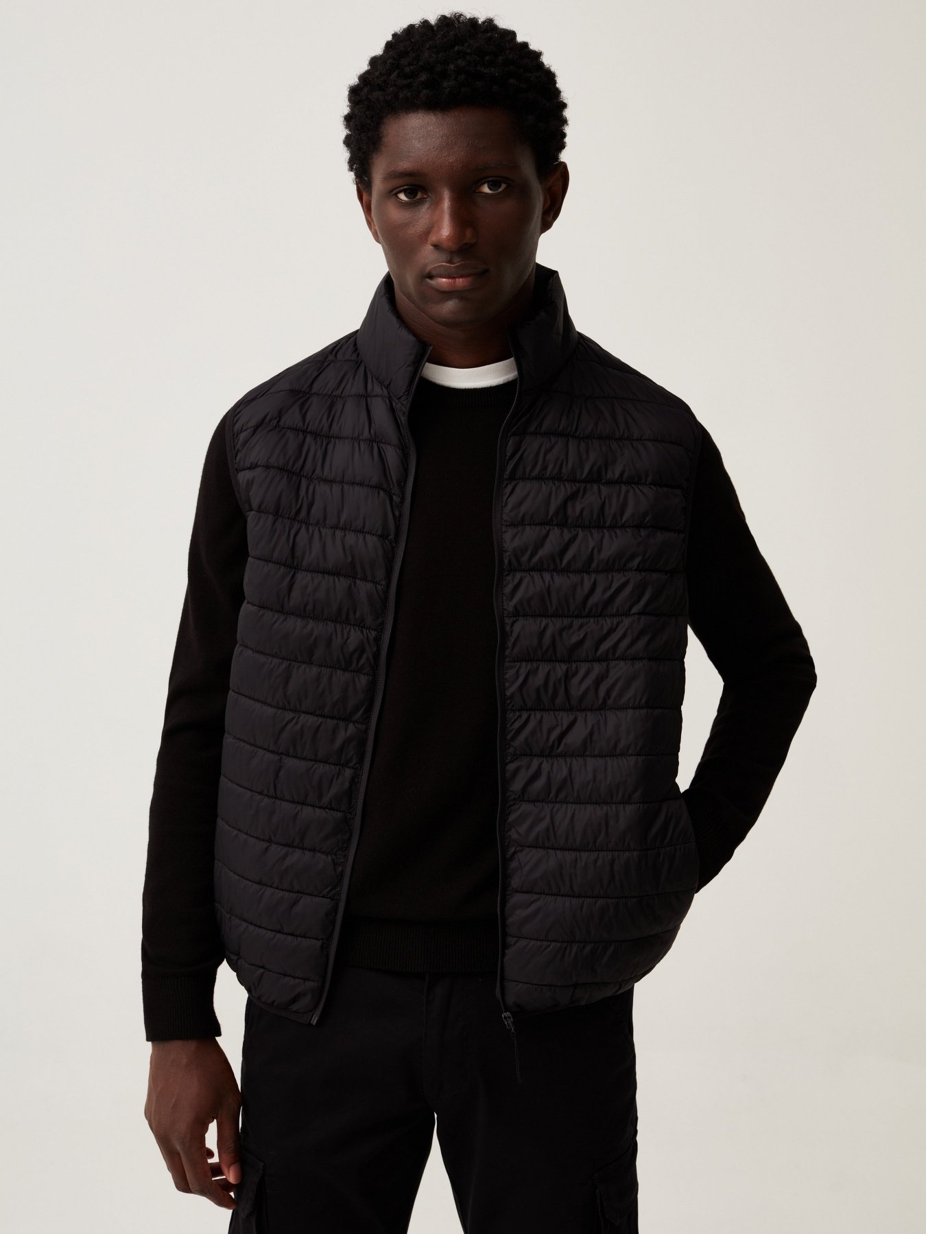 Утеплений жилет OVS модель 1688023 Фото