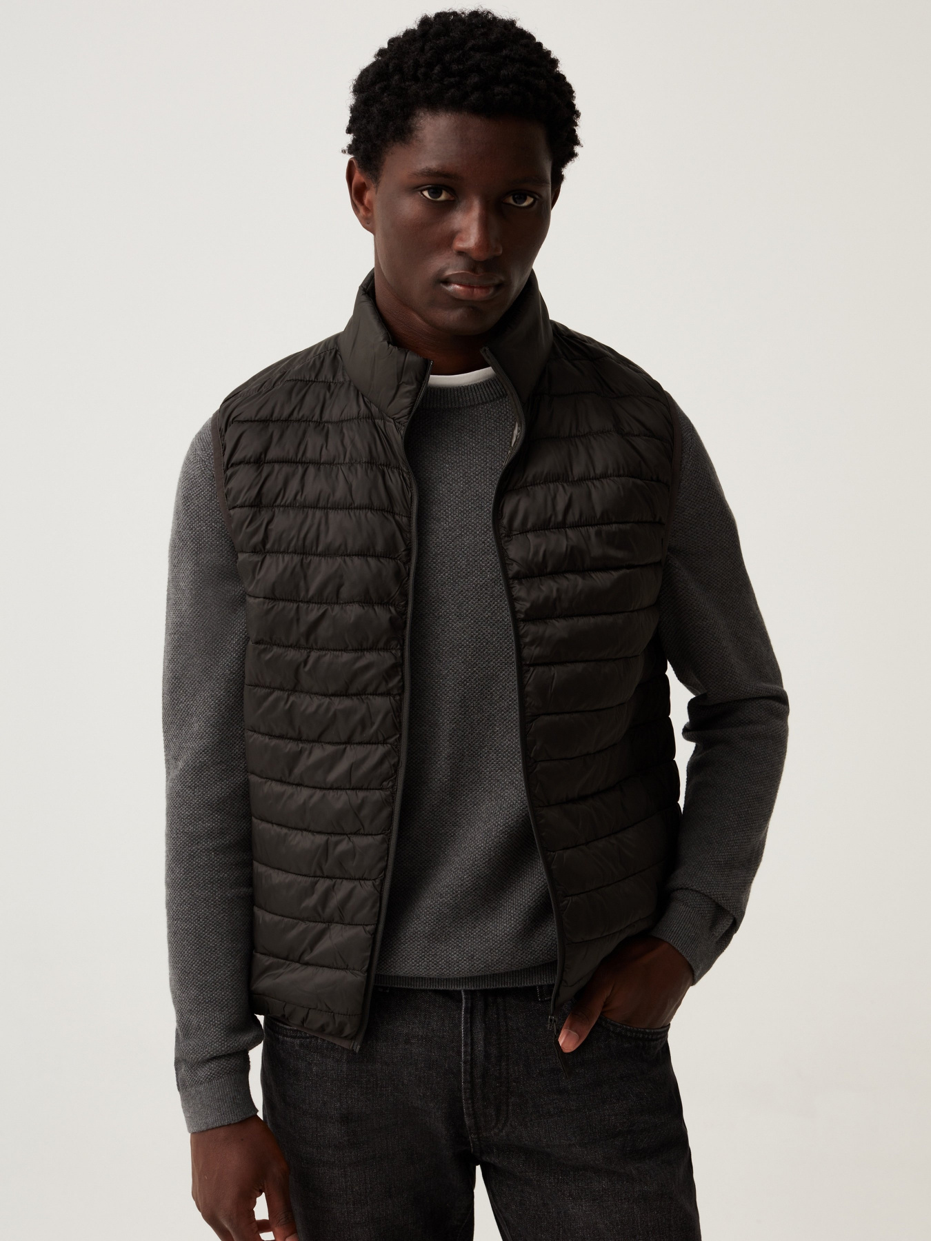 Утеплений жилет OVS модель 1688028 Фото