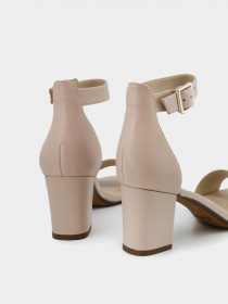 Босоножки Clarks Deva Mae модель 26157463 Фото