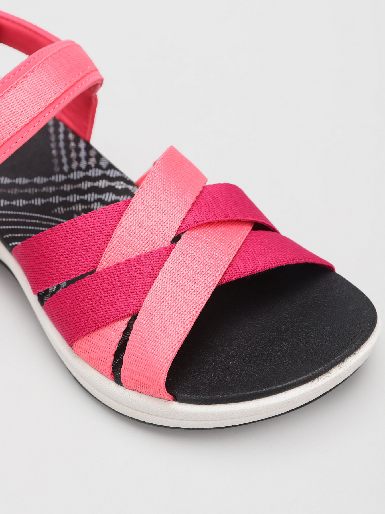 Сандалии Clarks Mira Tide модель 26164566 Сандалии Clarks Mira Tide модель 26164566 Фото