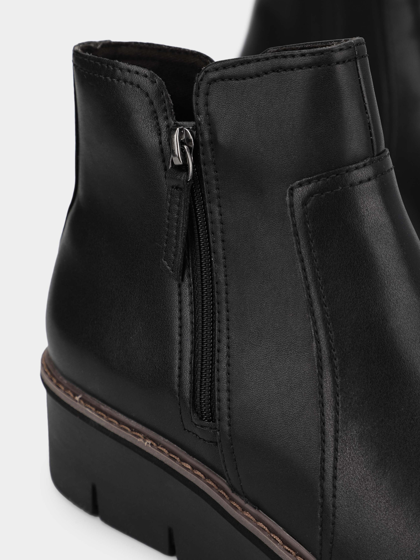 Ботинки Clarks Airabell Zip Smooth Leather модель 26167635 Фото