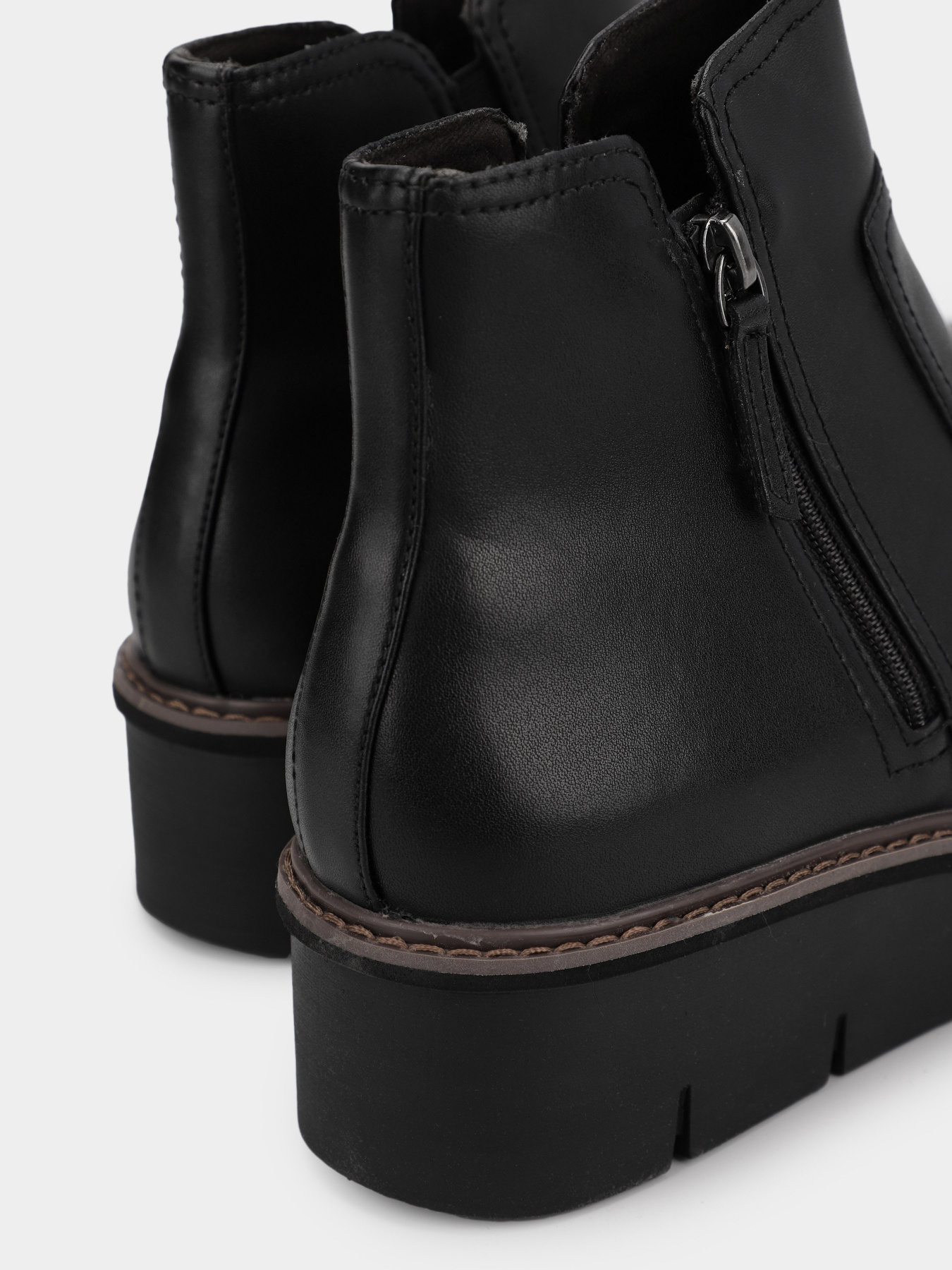 Ботинки Clarks Airabell Zip Smooth Leather модель 26167635 Фото