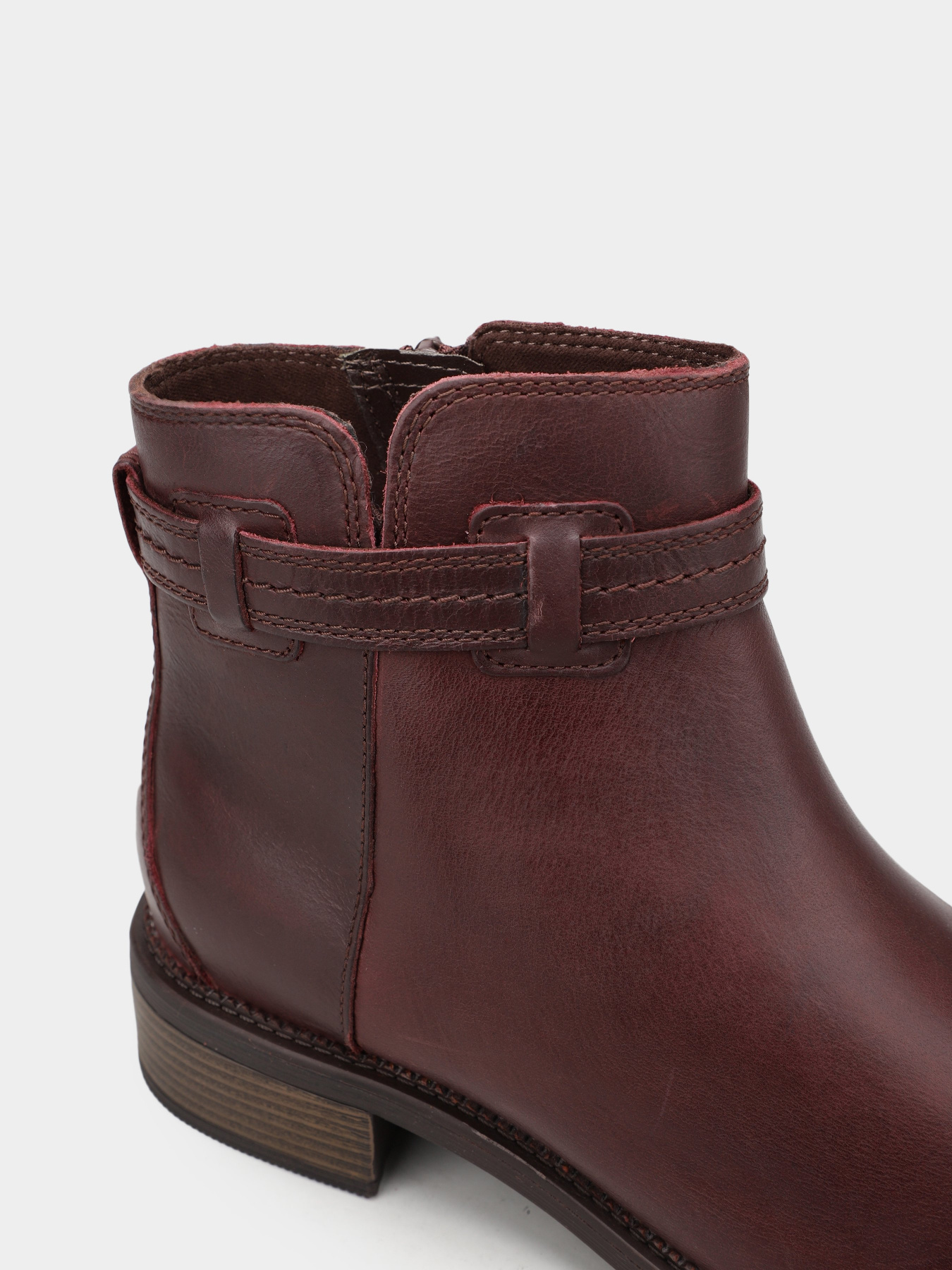 Ботинки Clarks Maye Ease модель 26167946 Ботинки Clarks Maye Ease модель 26167946 Фото