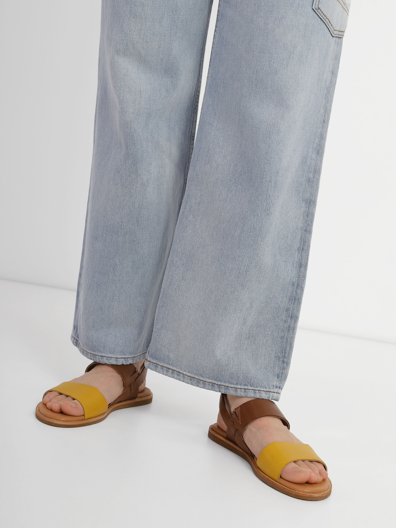 Сандалії Clarks Karsea Strap модель 26171873 Фото