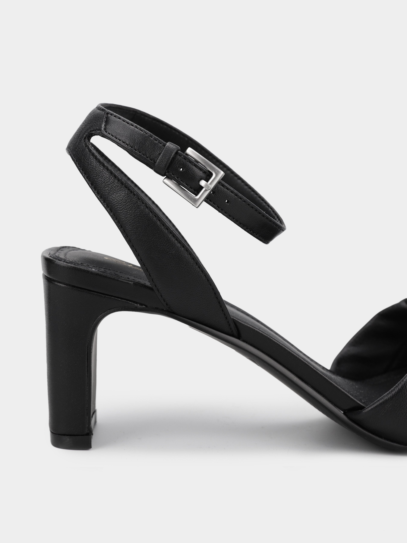 Босоніжки Clarks Seren65 Strap модель 26171056 Фото