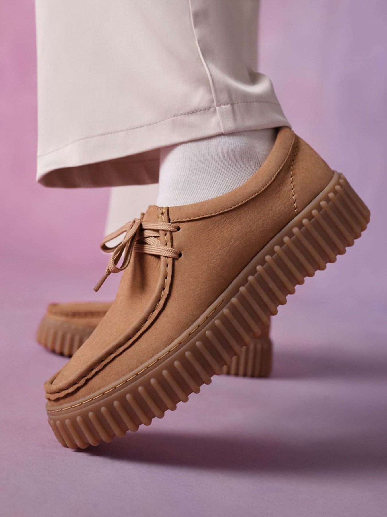 Напівчеревики Clarks Torhill Bee модель 26172084 Фото