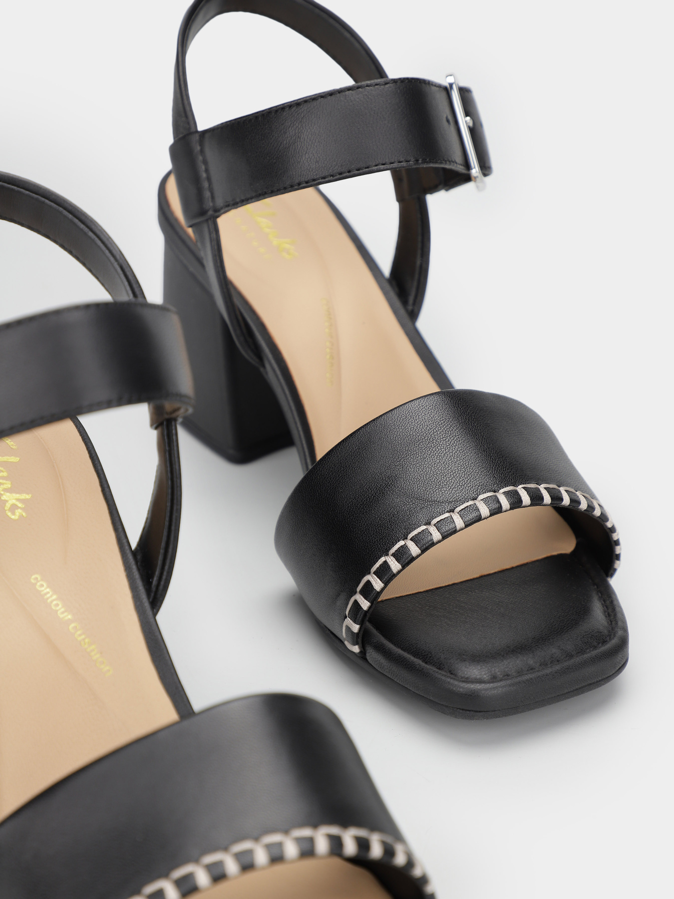 Босоніжки Clarks Siara65 Buckle модель 26176341 Фото