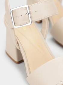 Босоніжки Clarks Siara65 Buckle модель 26176342 Фото