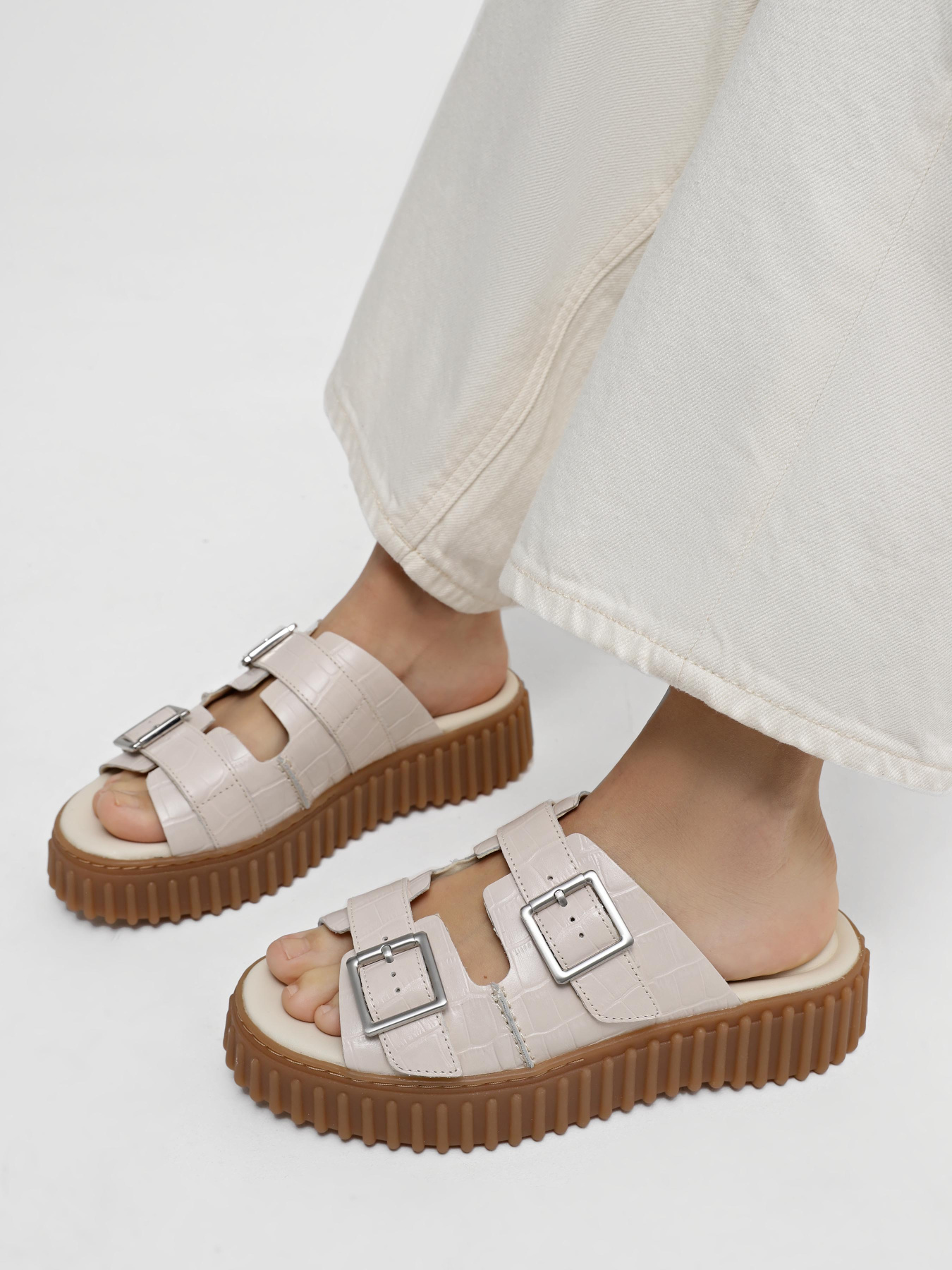 Шльопанці Clarks Torhill Slide модель 26176430 Фото