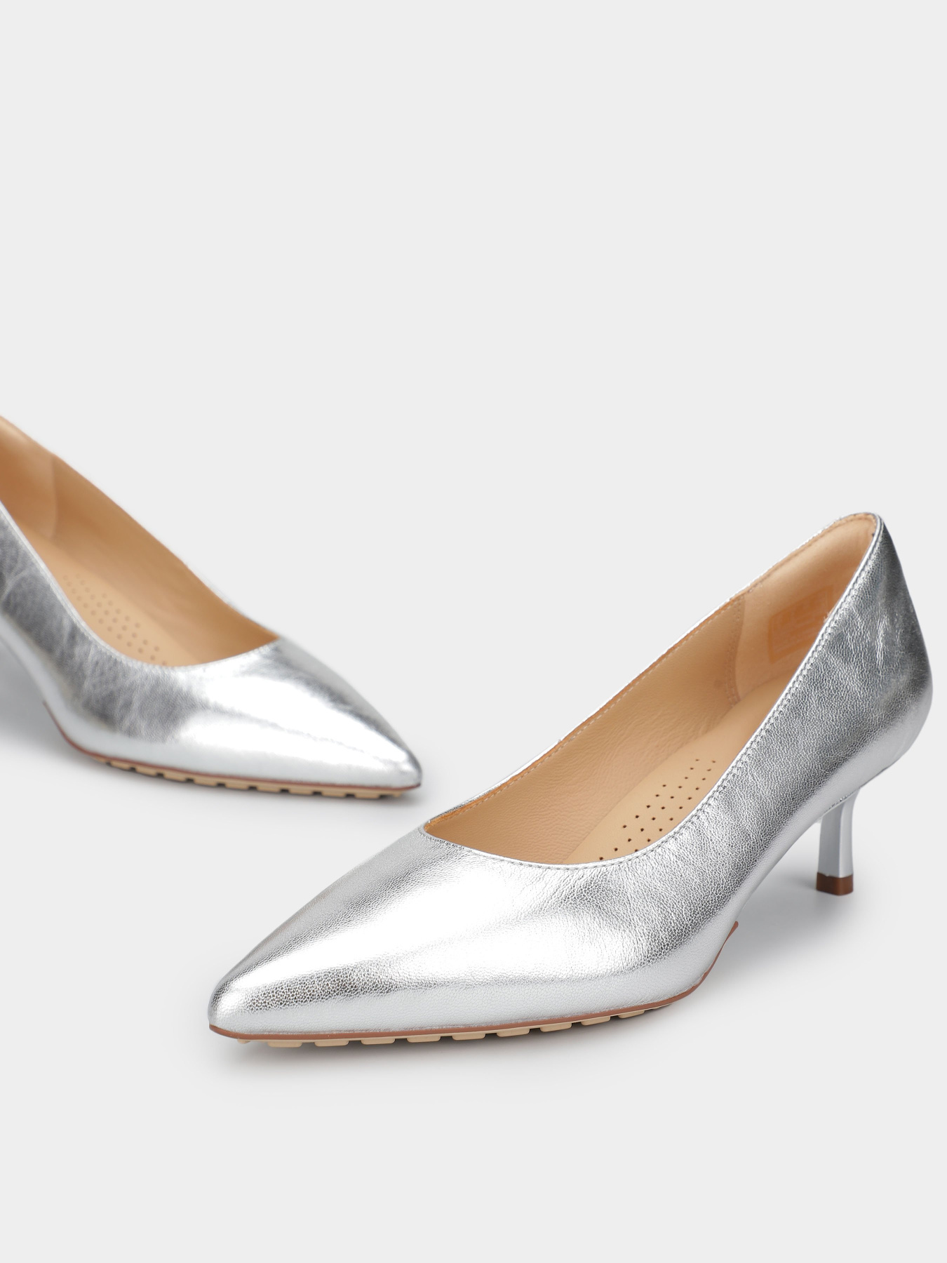 Туфли-лодочки Clarks Adela Court модель 26179301 Фото