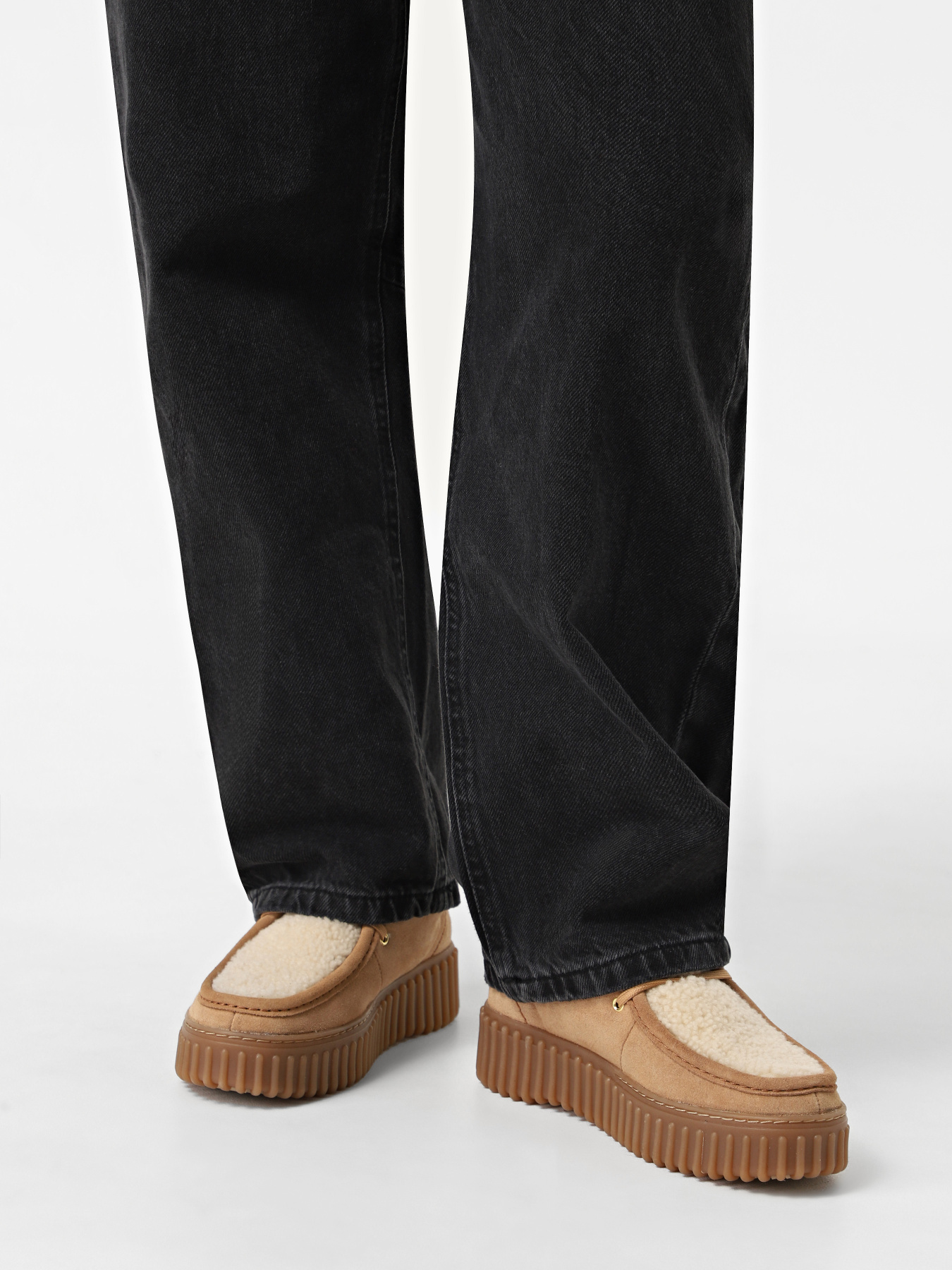 Напівчеревики Clarks Torhill Bee Модель 26179114 Фото