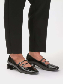 Туфлі Clarks Daiss 30 Shine модель 26174712 Фото