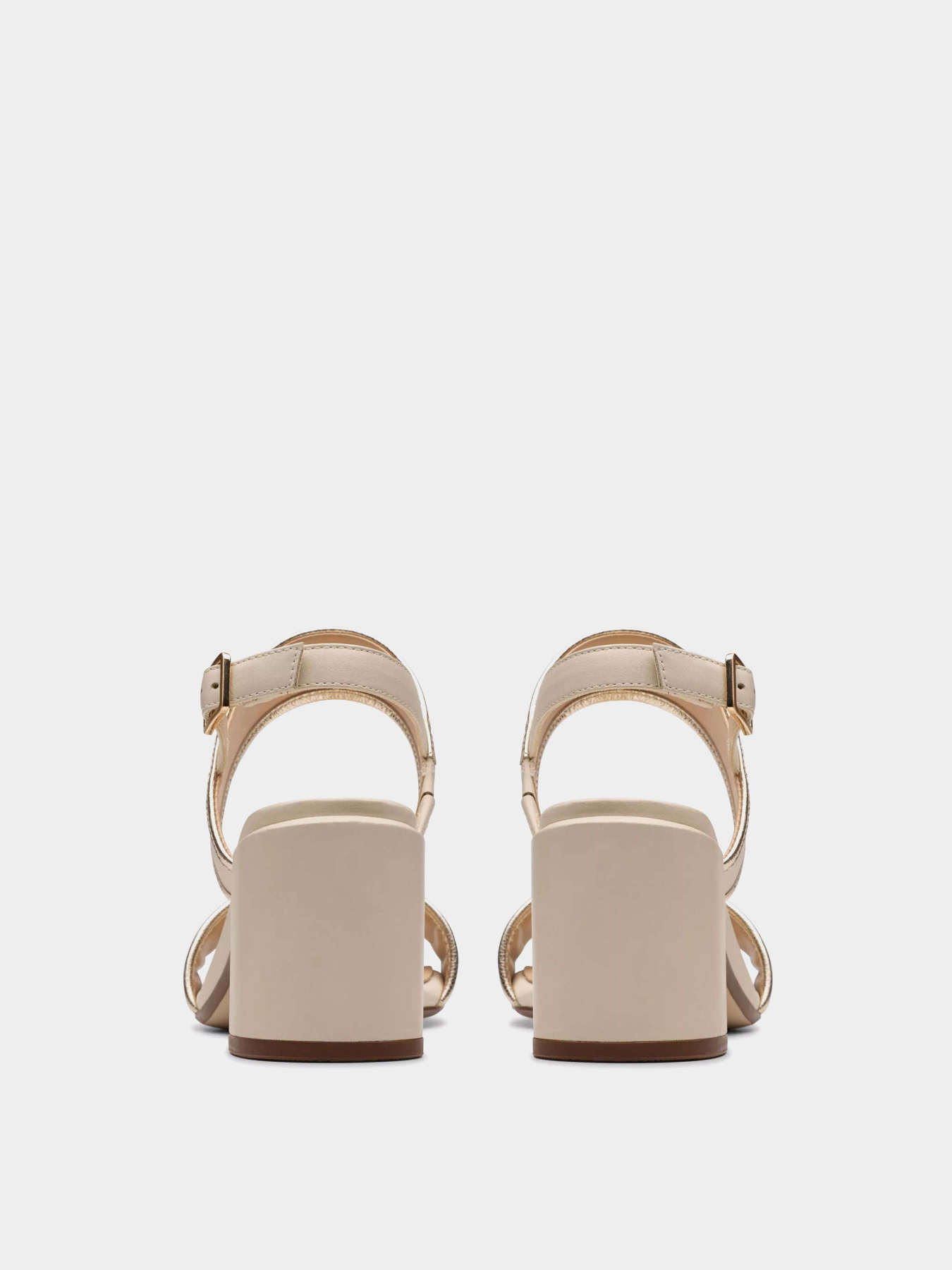 Босоніжки Clarks Ezoria Sling модель 26181301 Фото