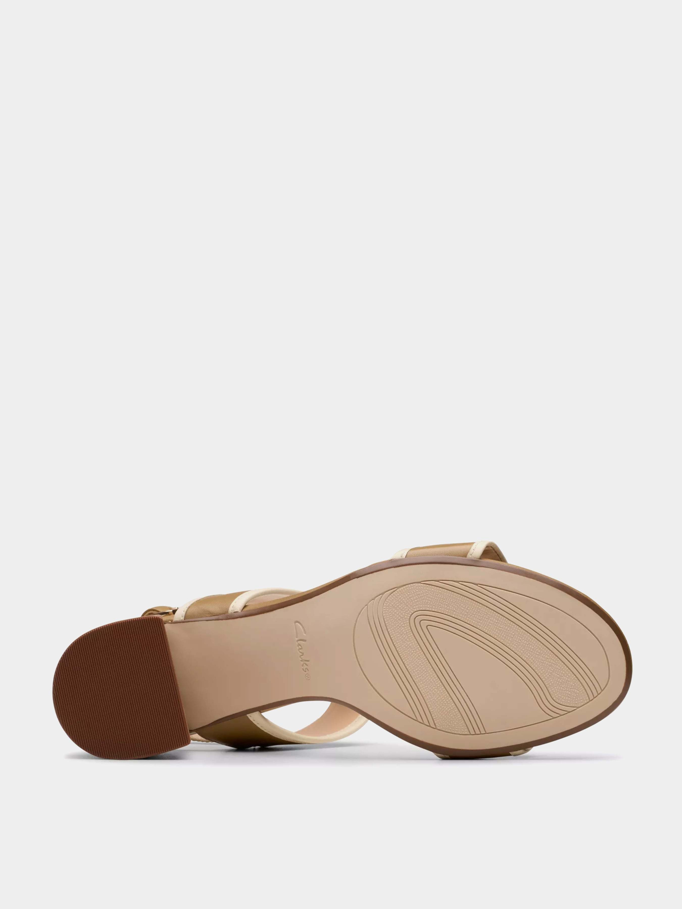 Босоніжки Clarks Ezoria Sling модель 26181302 Фото