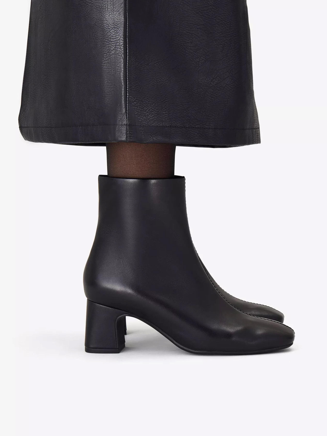 Бoтильоны Clarks модель 26182935 Фото