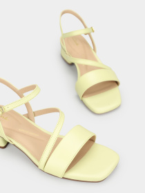 Босоножки Clarks модель 26186119 Босоножки Clarks модель 26186119 Фото