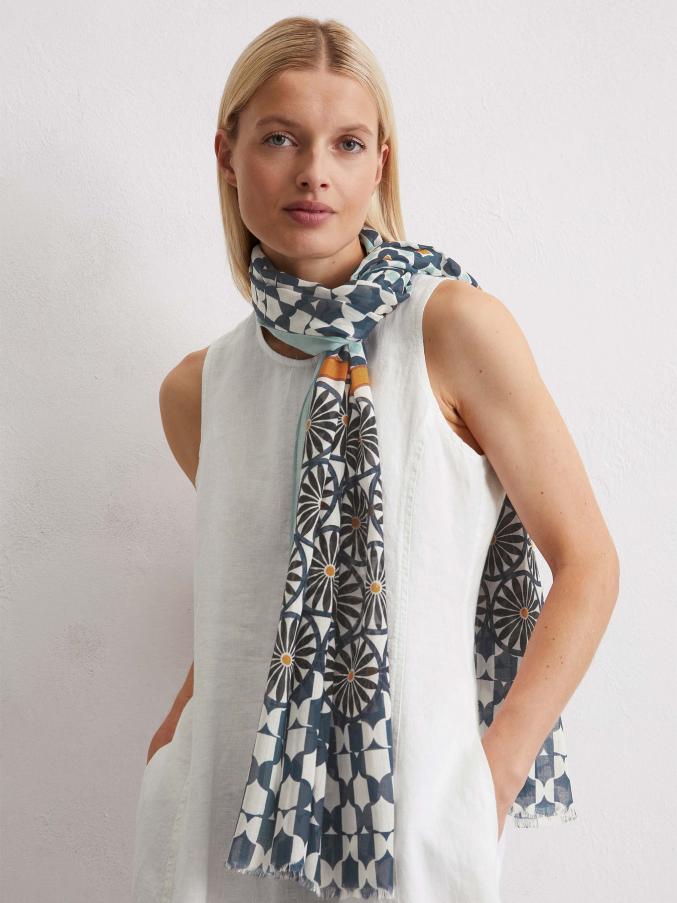 Шарф Marc O’Polo модель 504819502057-M32 Шарф Marc O’Polo модель 504819502057-M32 Фото