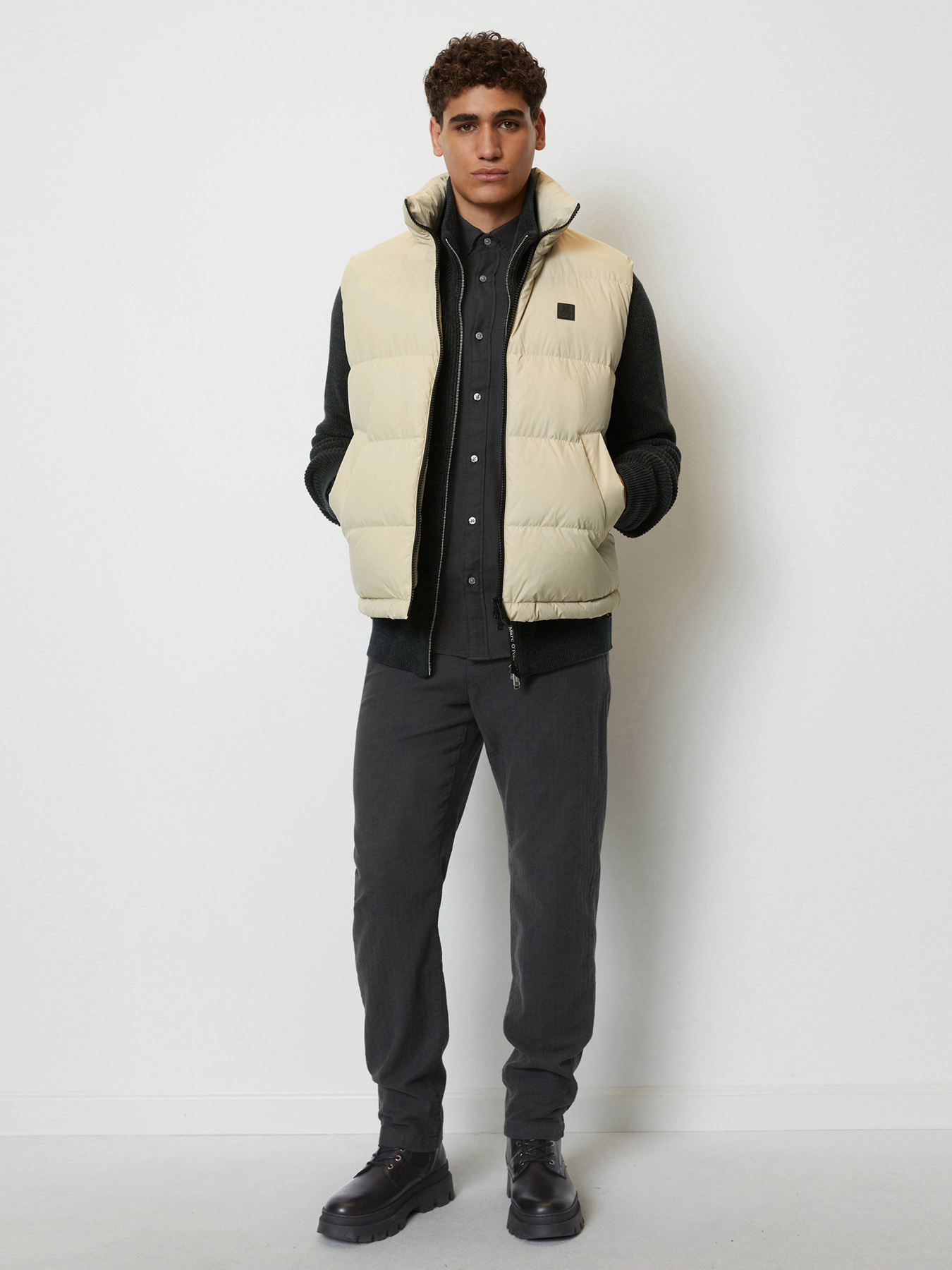 Жилет з утеплювачем Marc O’Polo Модель 329096072034-737 Фото