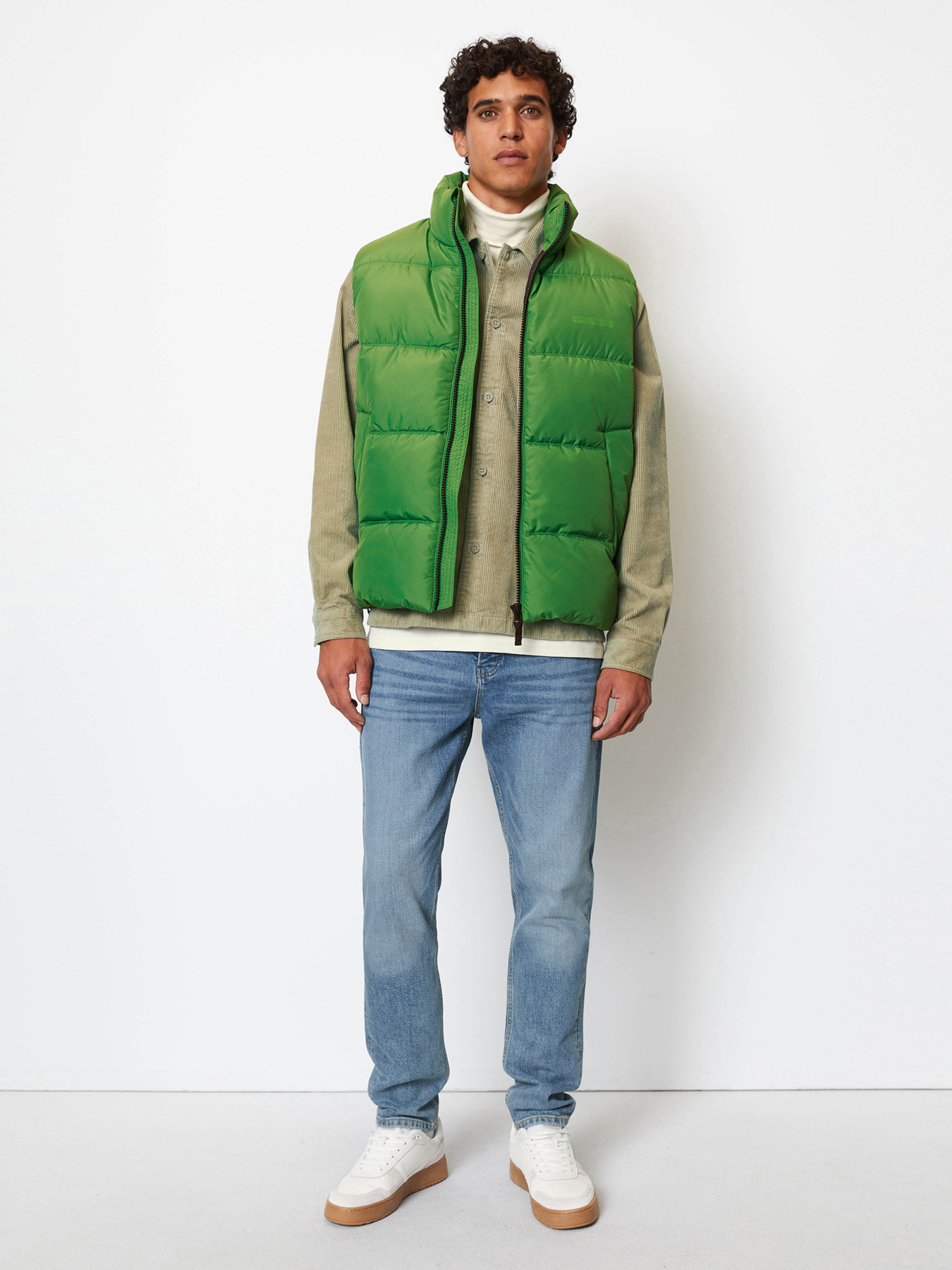 Утеплений жилет Marc O’Polo DENIM модель 369091072048-445 Фото