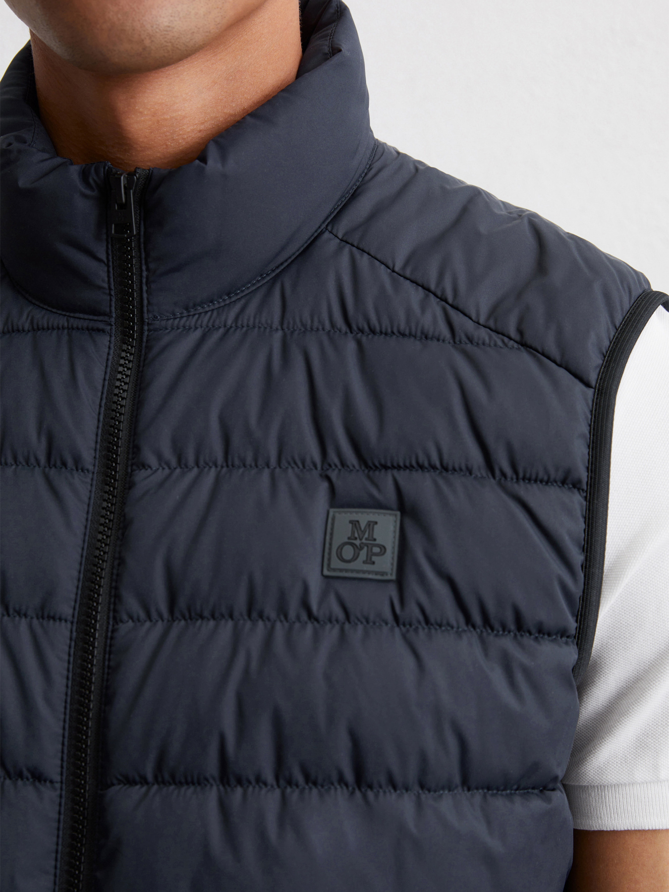 Жилет з утеплювачем Marc O’Polo Модель B21096072022-898 Фото