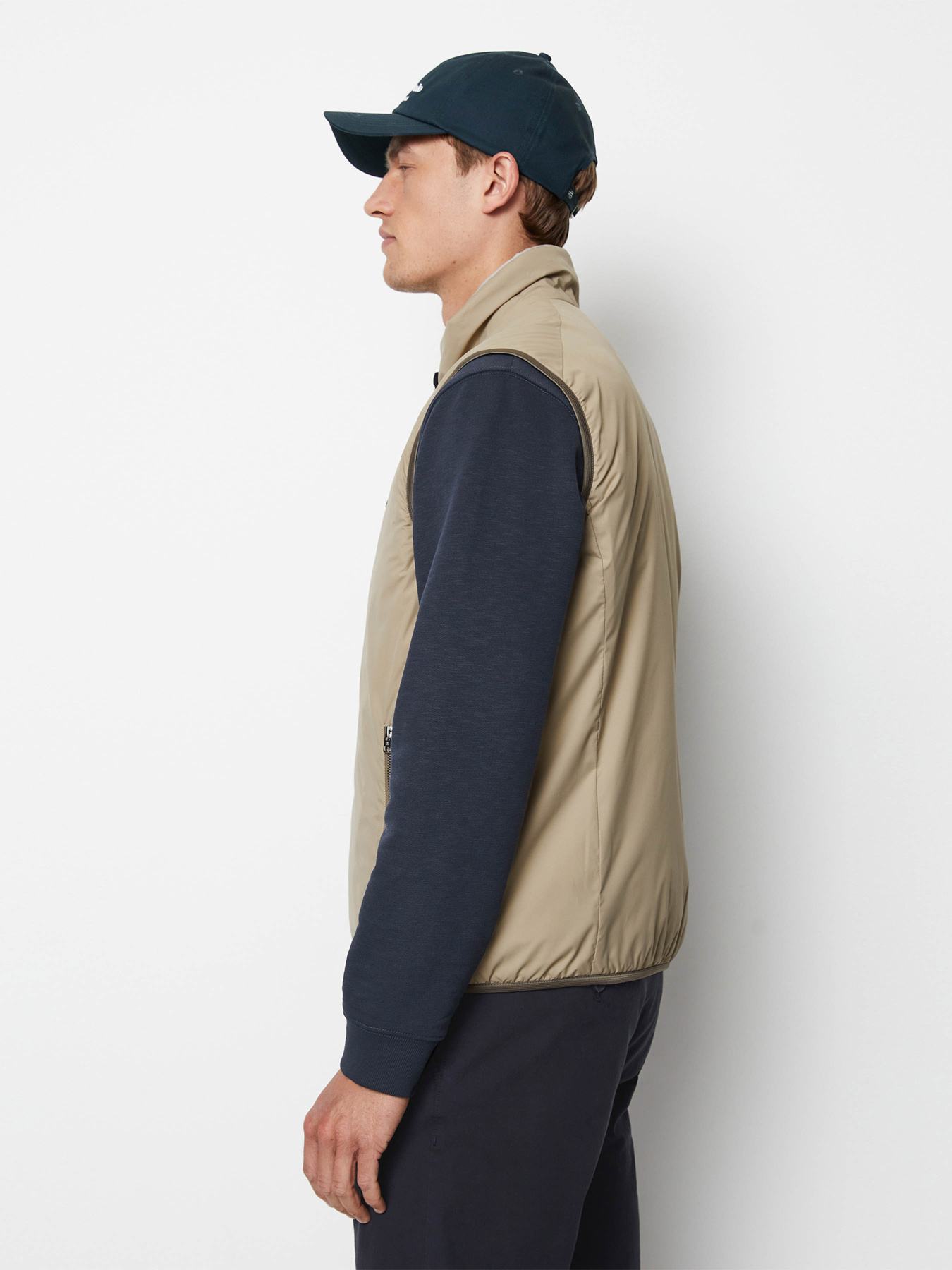 Жилет з утеплювачем Marc O’Polo Reversible Quilted Vest Regular модель 426096072046-730 Фото