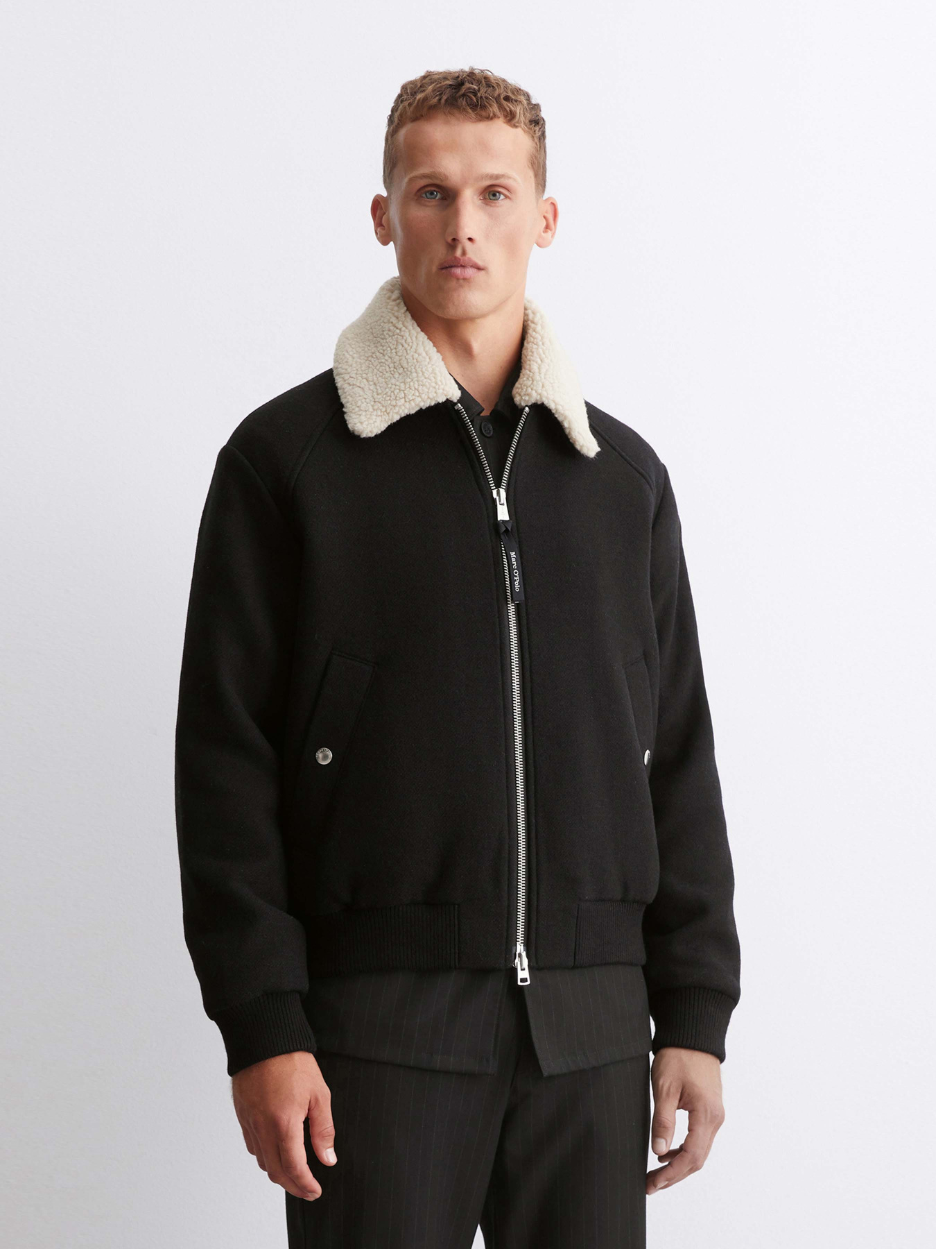 Демісезонна куртка Marc O’Polo модель 430025270374-990 Фото