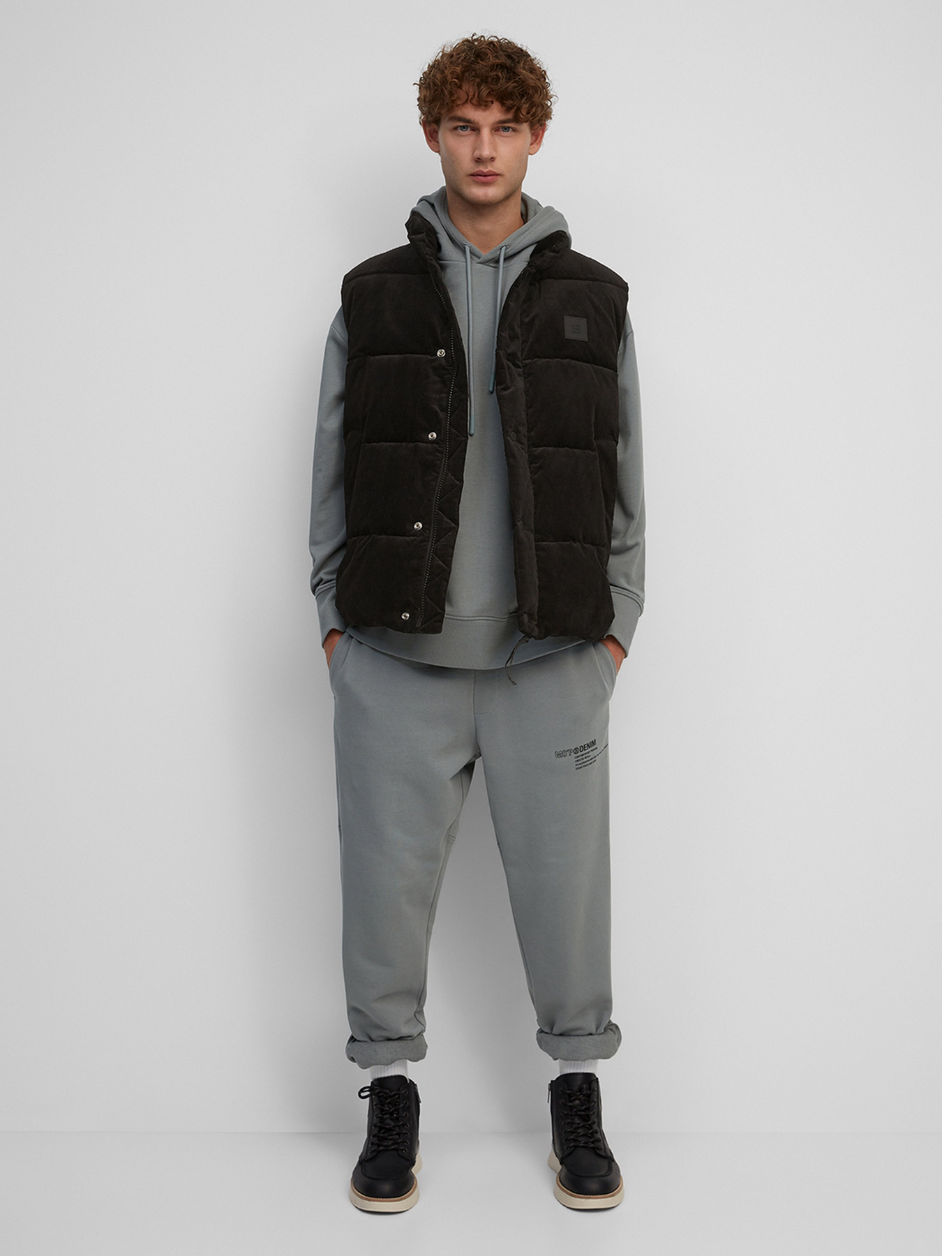 Утеплений жилет Marc O’Polo DENIM модель 170030272054-990 Фото