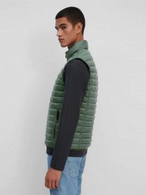 Утеплений жилет Marc O’Polo модель 220114272052-469 Утеплений жилет Marc O’Polo модель 220114272052-469 Фото