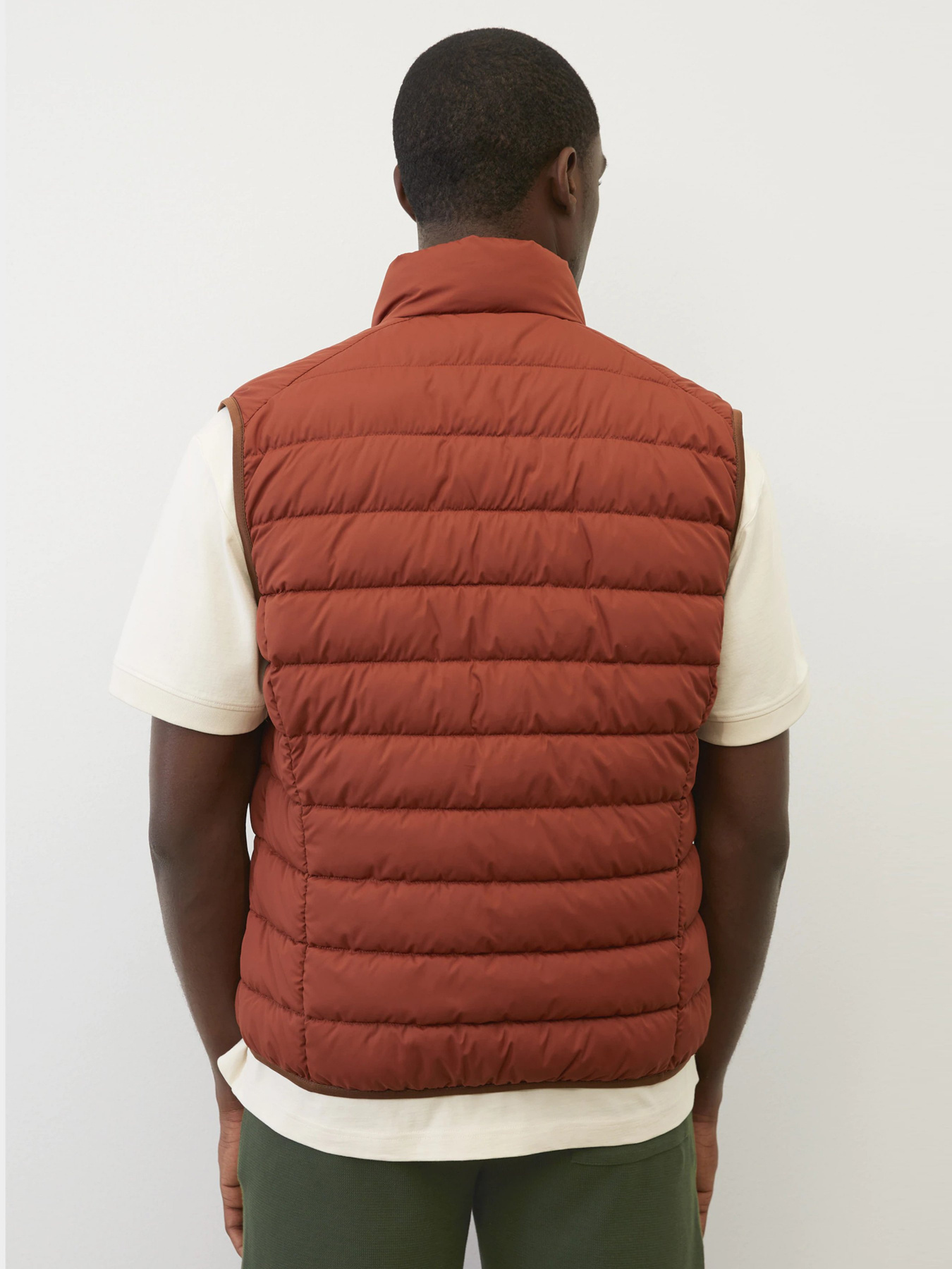 Утепленный жилет Marc O’Polo модель 226096072022-295 Утепленный жилет Marc O’Polo модель 226096072022-295 Фото