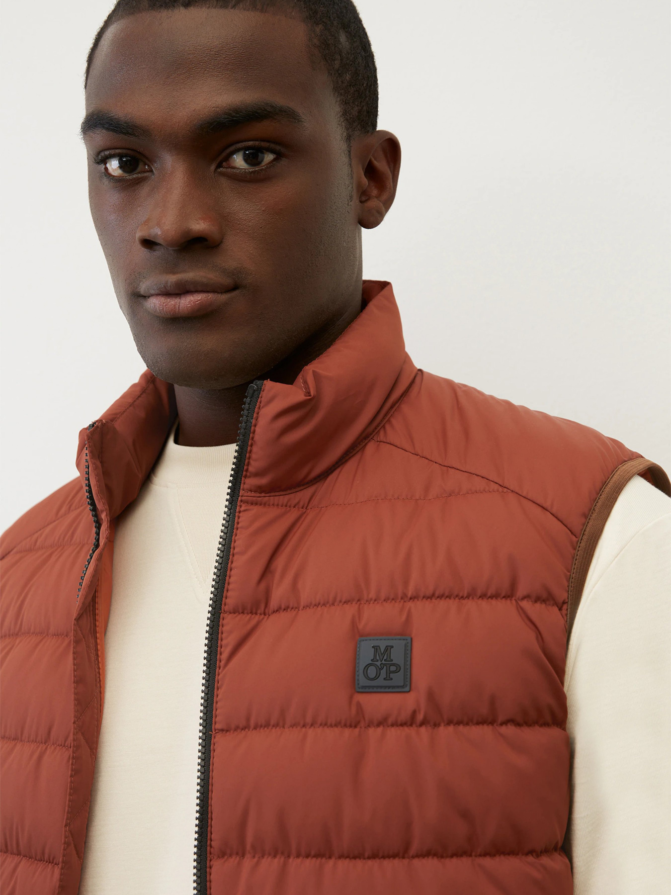 Утепленный жилет Marc O’Polo модель 226096072022-295 Утепленный жилет Marc O’Polo модель 226096072022-295 Фото