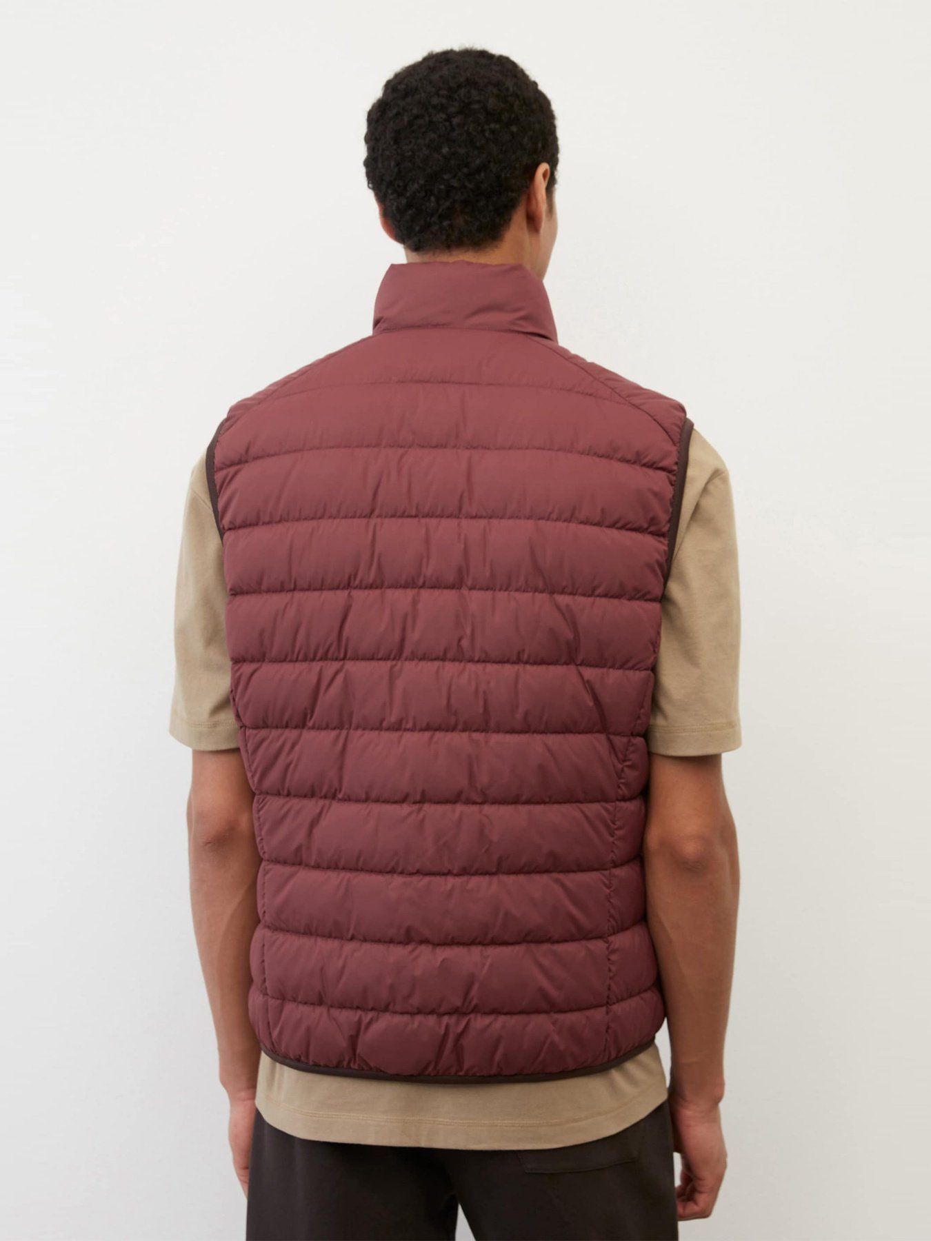 Утепленный жилет Marc O’Polo модель 227096072022-668 Утепленный жилет Marc O’Polo модель 227096072022-668 Фото