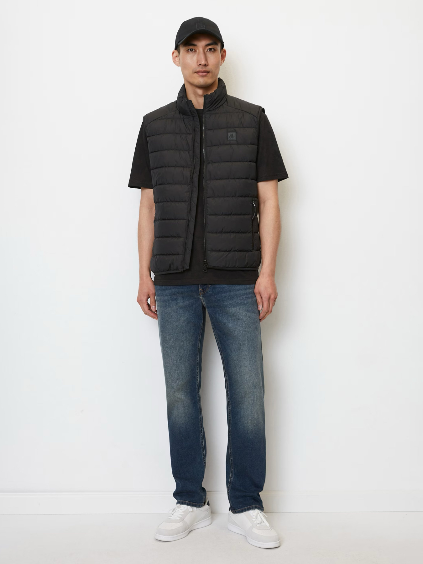 Утепленный жилет Marc O’Polo модель B21096072022-990 Фото