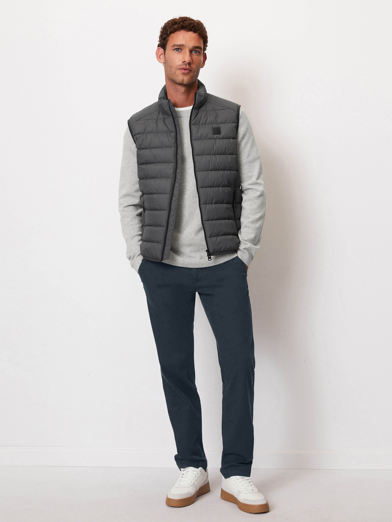 Утеплений жилет Marc O’Polo модель 327096072022-982 Фото