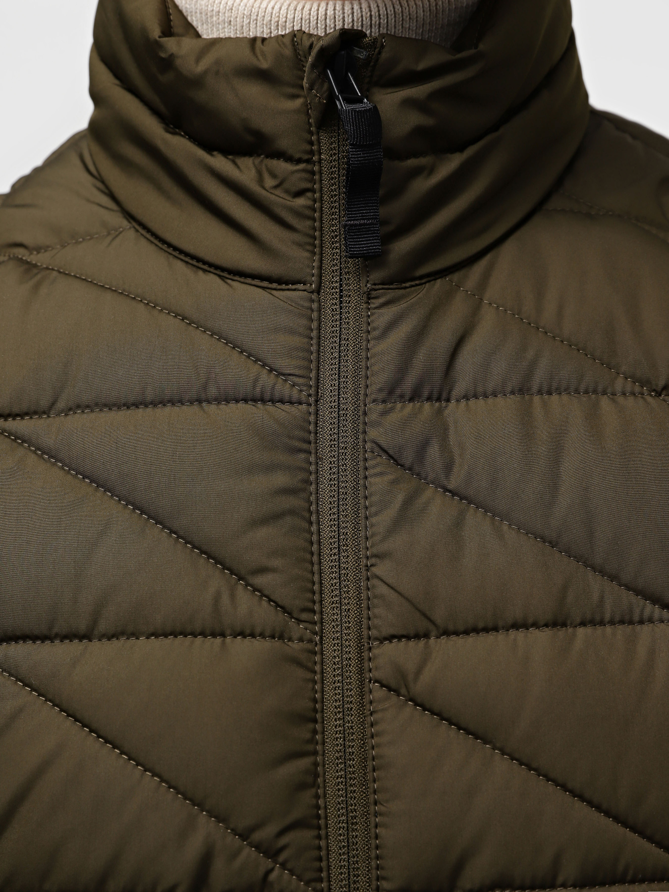 Утепленный жилет Marc O’Polo DENIM модель 368095872050-488 Фото