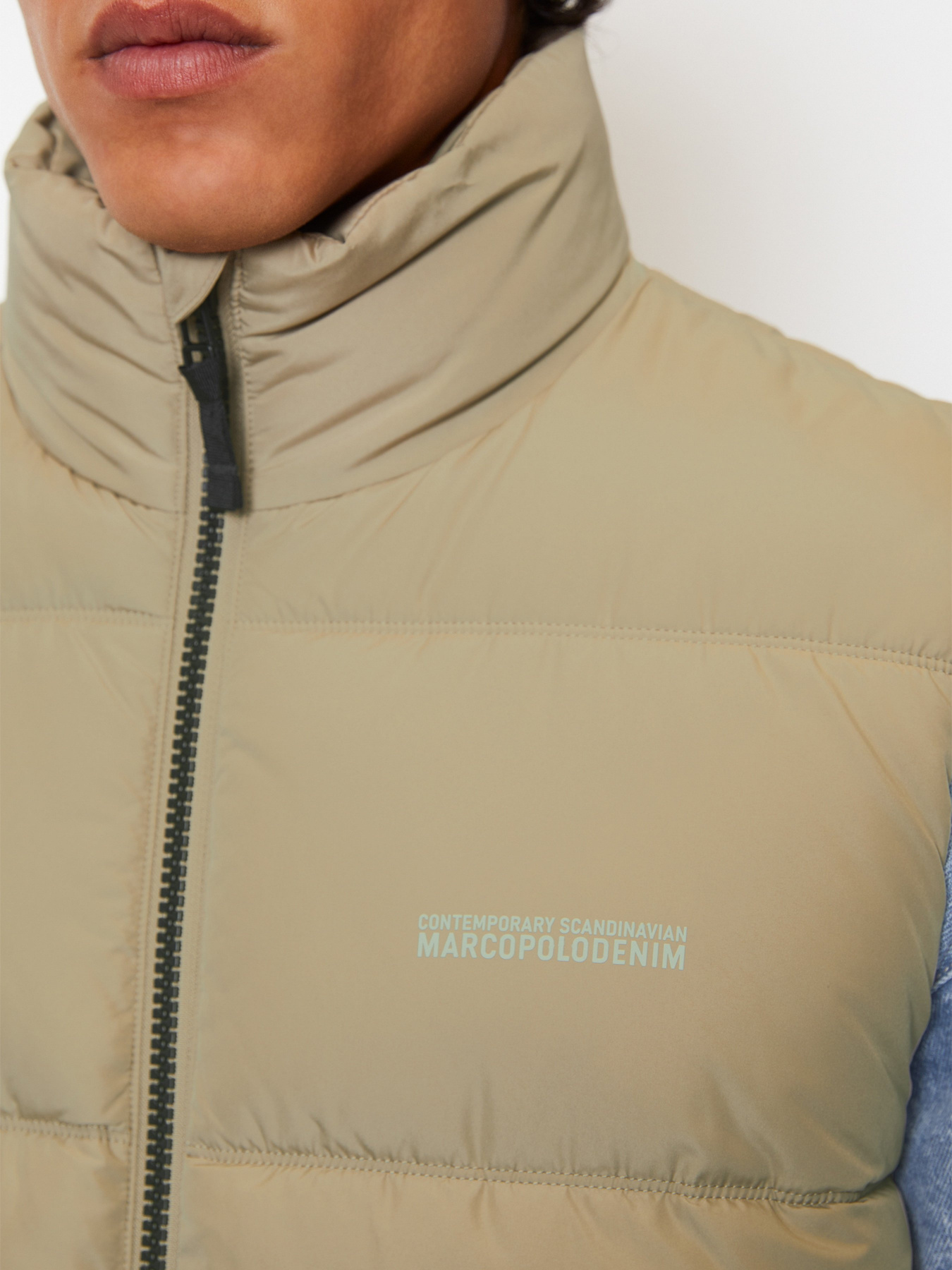 Жилет з утеплювачем Marc O’Polo DENIM Модель 369091072048-718 Фото